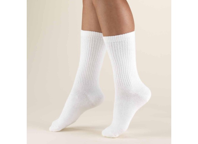 Men Crew Socks Shoe Size 10 to 13 in Black and White